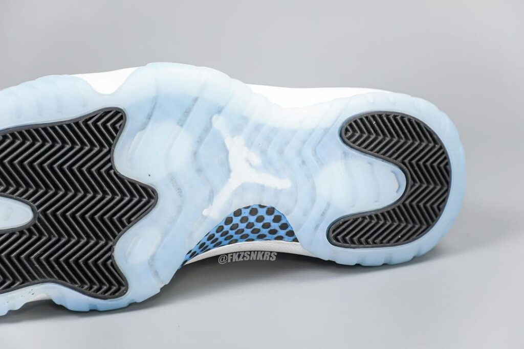 Air Jordan 11 "Legend Blue"