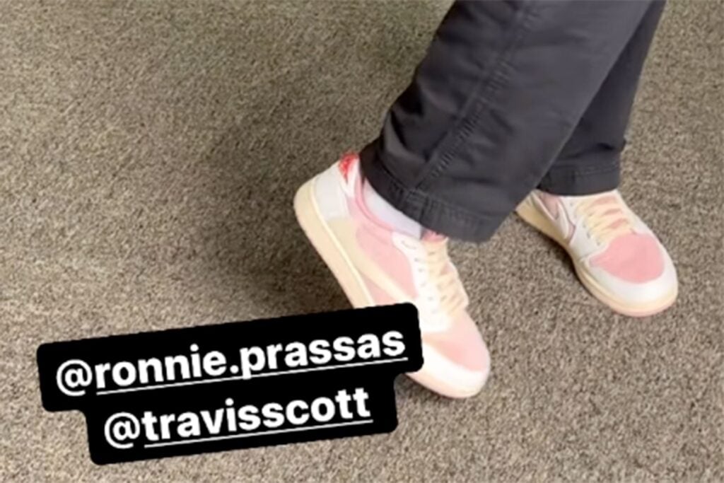 Travis Scott x Air Jordan 1 Low OG "Sail/Shy Pink"