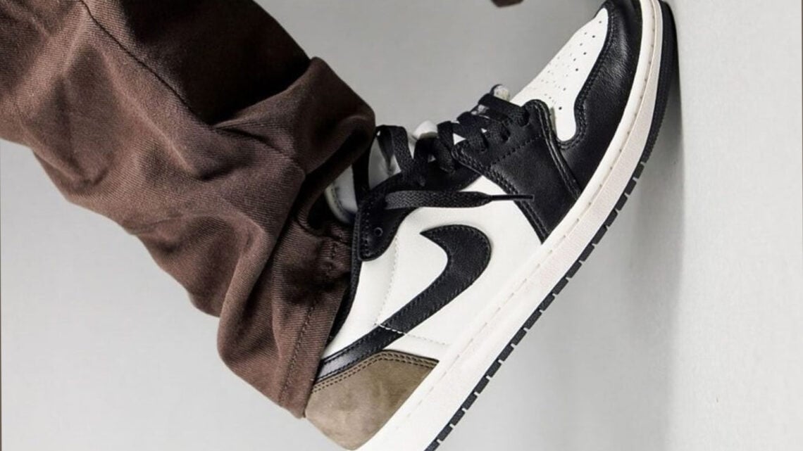 Air Jordan 1 Low OG "Mocha"