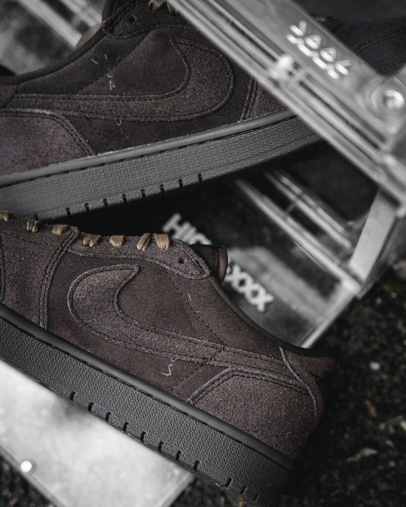 Travis Scott x Air Jordan 1 Low "Velvet Brown"