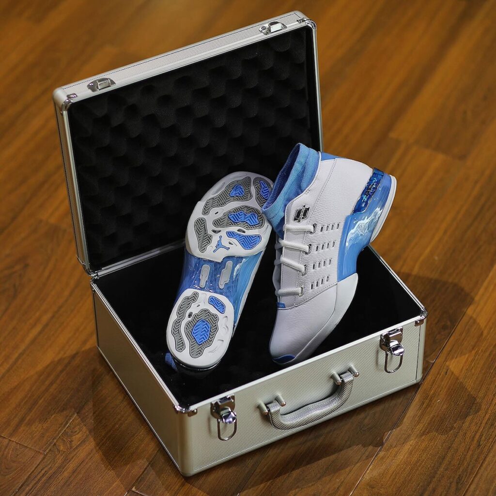 Air Jordan 17 Low “UNC”