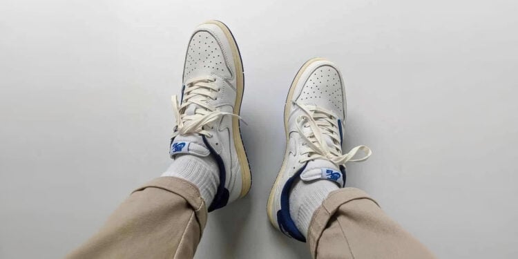 Fragment-Design-x-Travis-Scott-x-Air-Jordan-1-Low-SP 