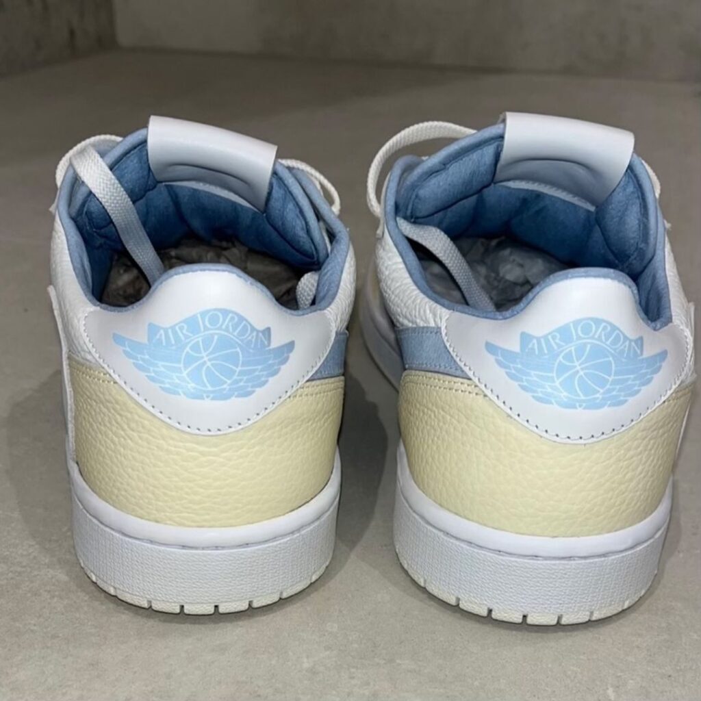 Travis Scott x Air Jordan 1 Low "Baby Blue"