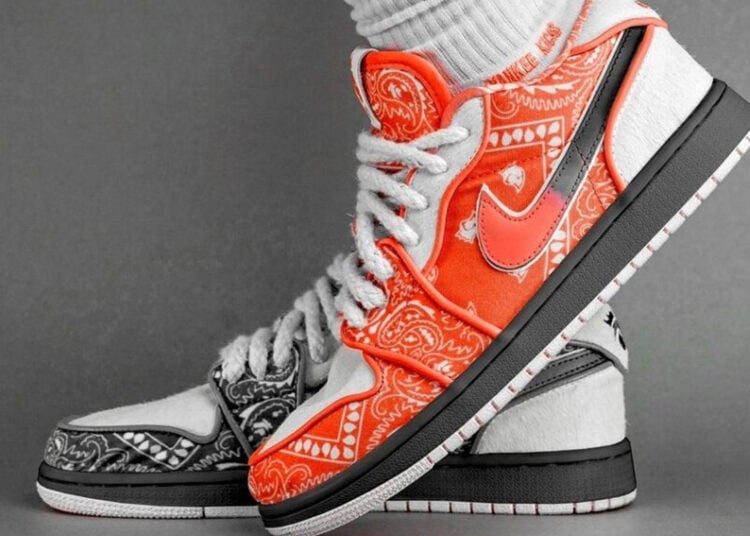 "Halloween Tearaway" Air Jordan 1 Low