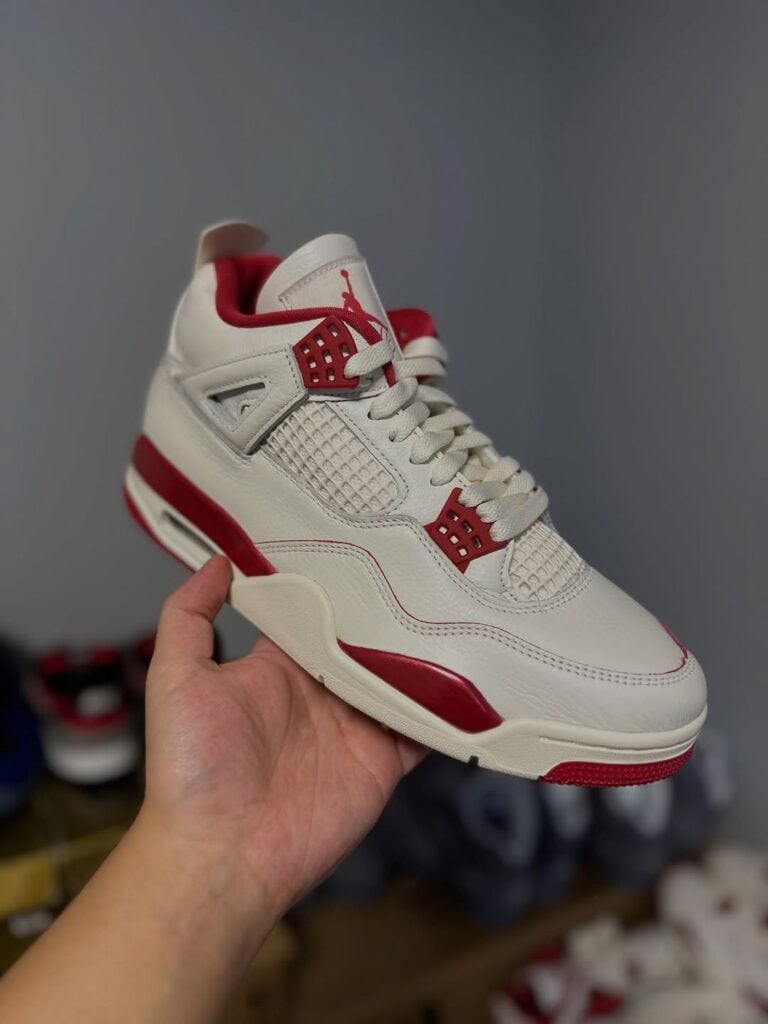 Air Jordan 4 "Sierra Red"