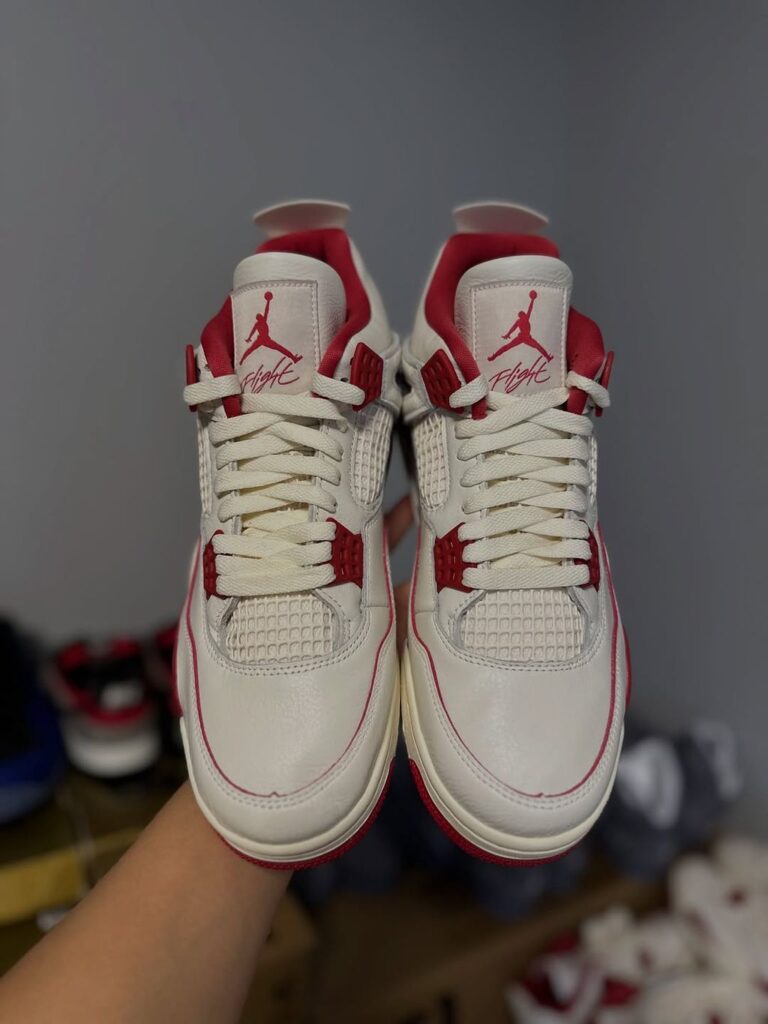 Air Jordan 4 "Sierra Red"