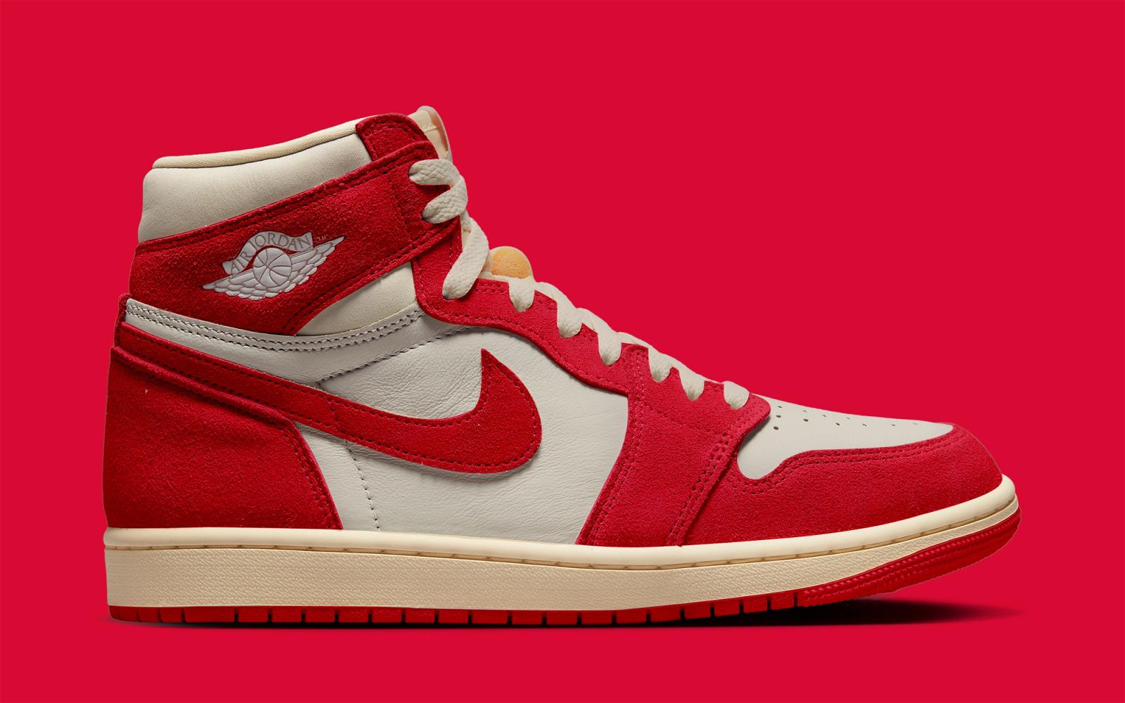 Air Jordan 1 High OG "Sail/University Red"