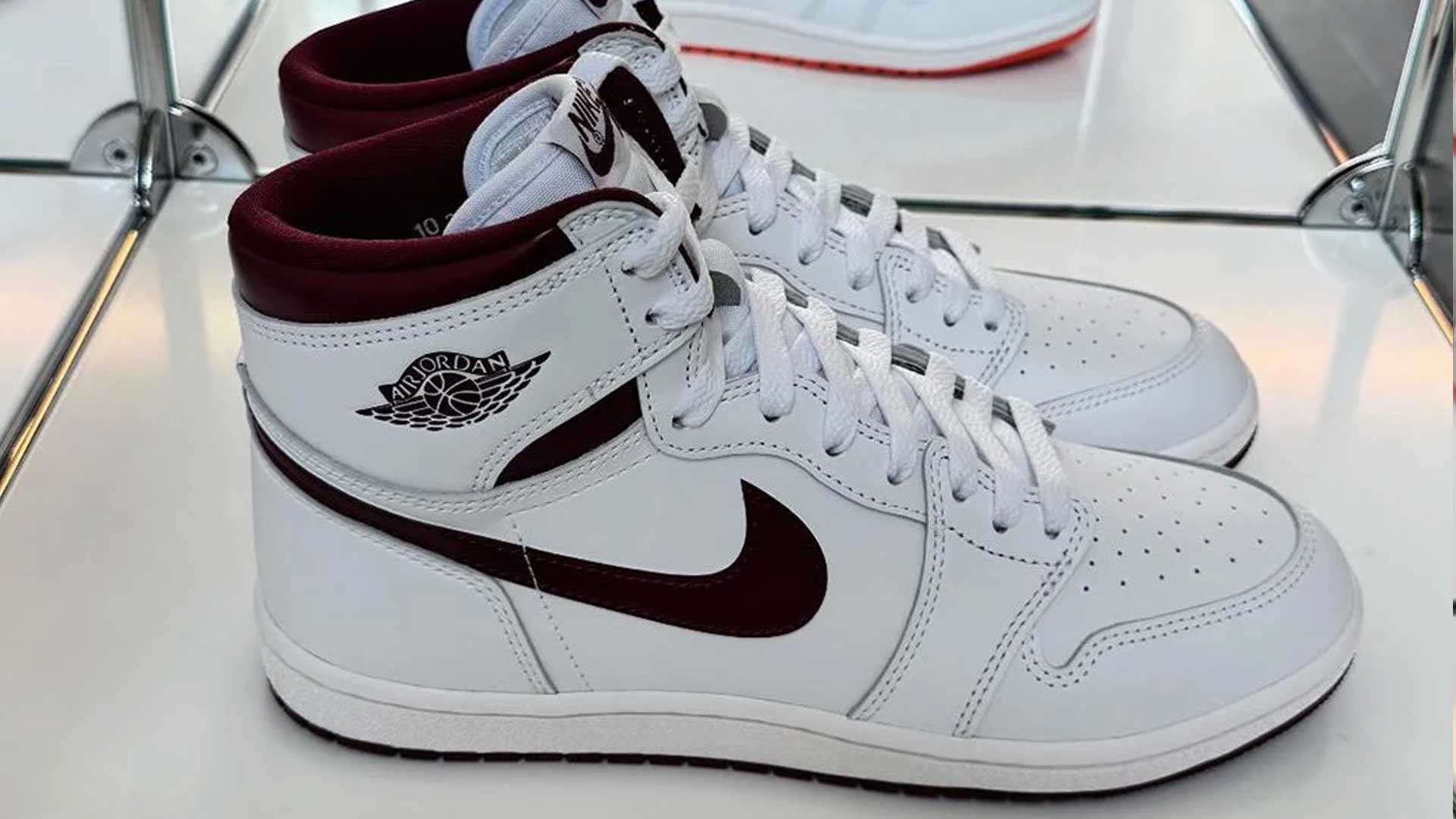 Air Jordan 1 Retro High '85 "Metallic Burgundy"