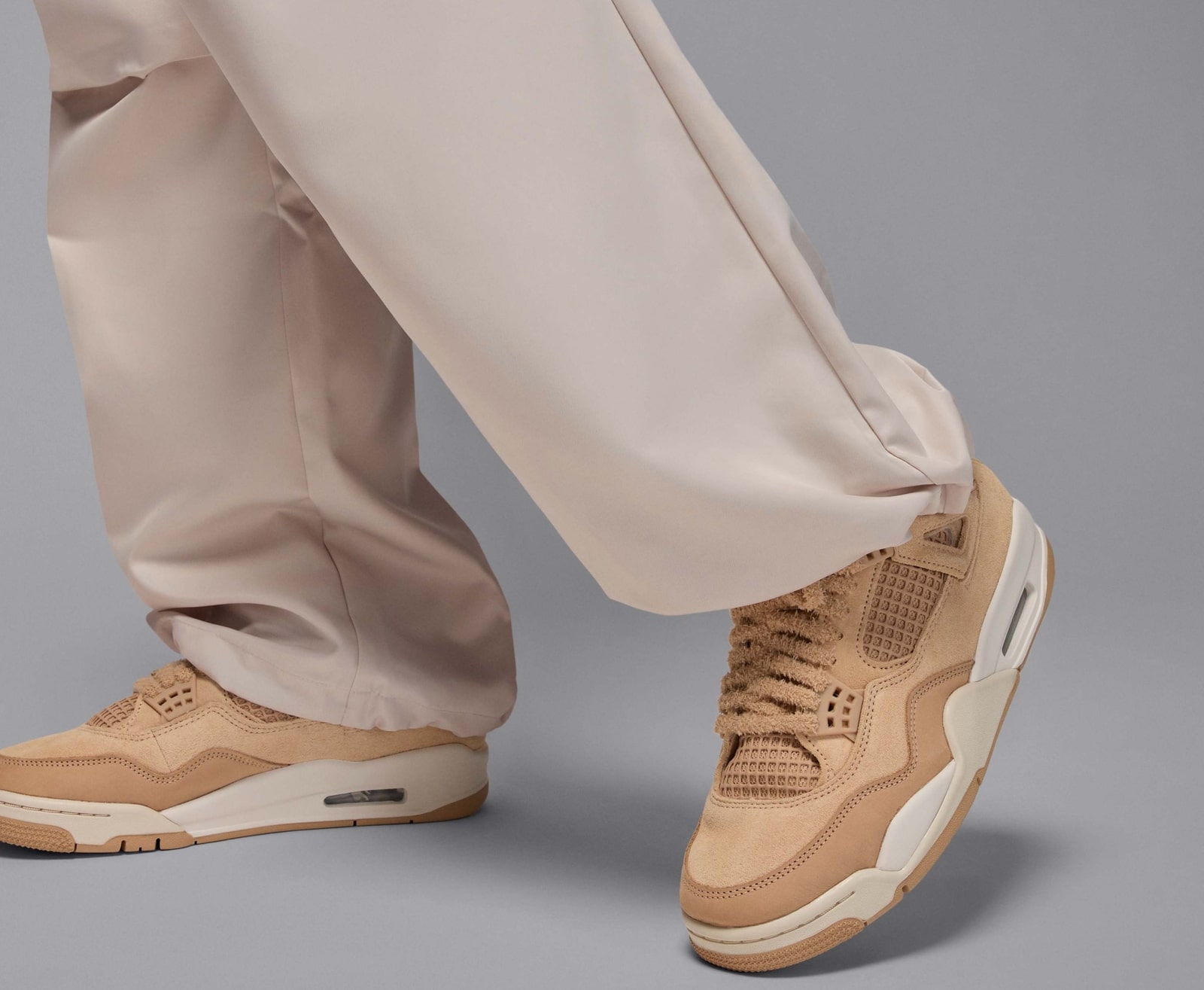 Air Jordan 4 “Cosy Girl”