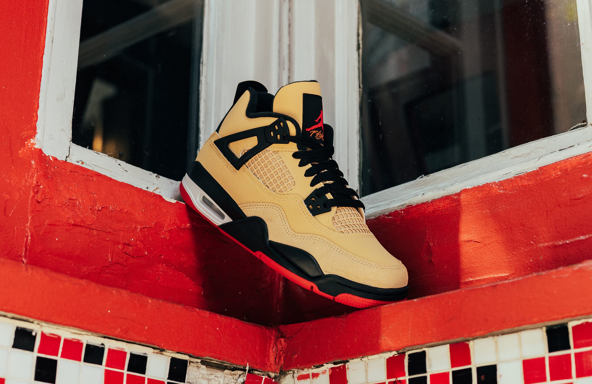 Air Jordan 4 Pizza