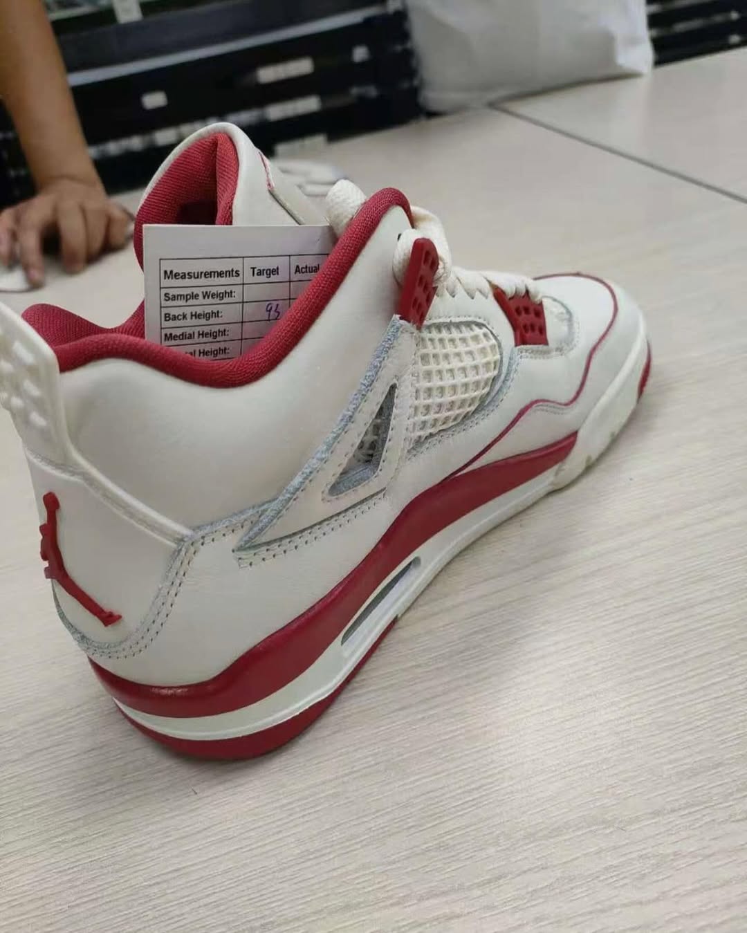 Air Jordan 4 Sierra Red