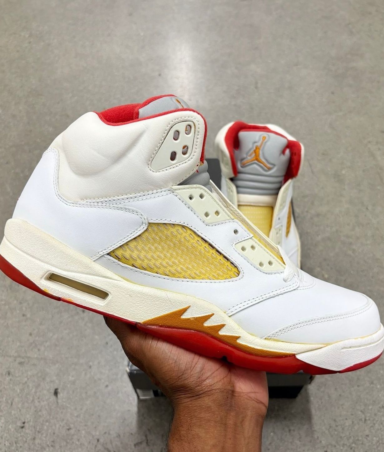 Air Jordan 5 "Sunset"