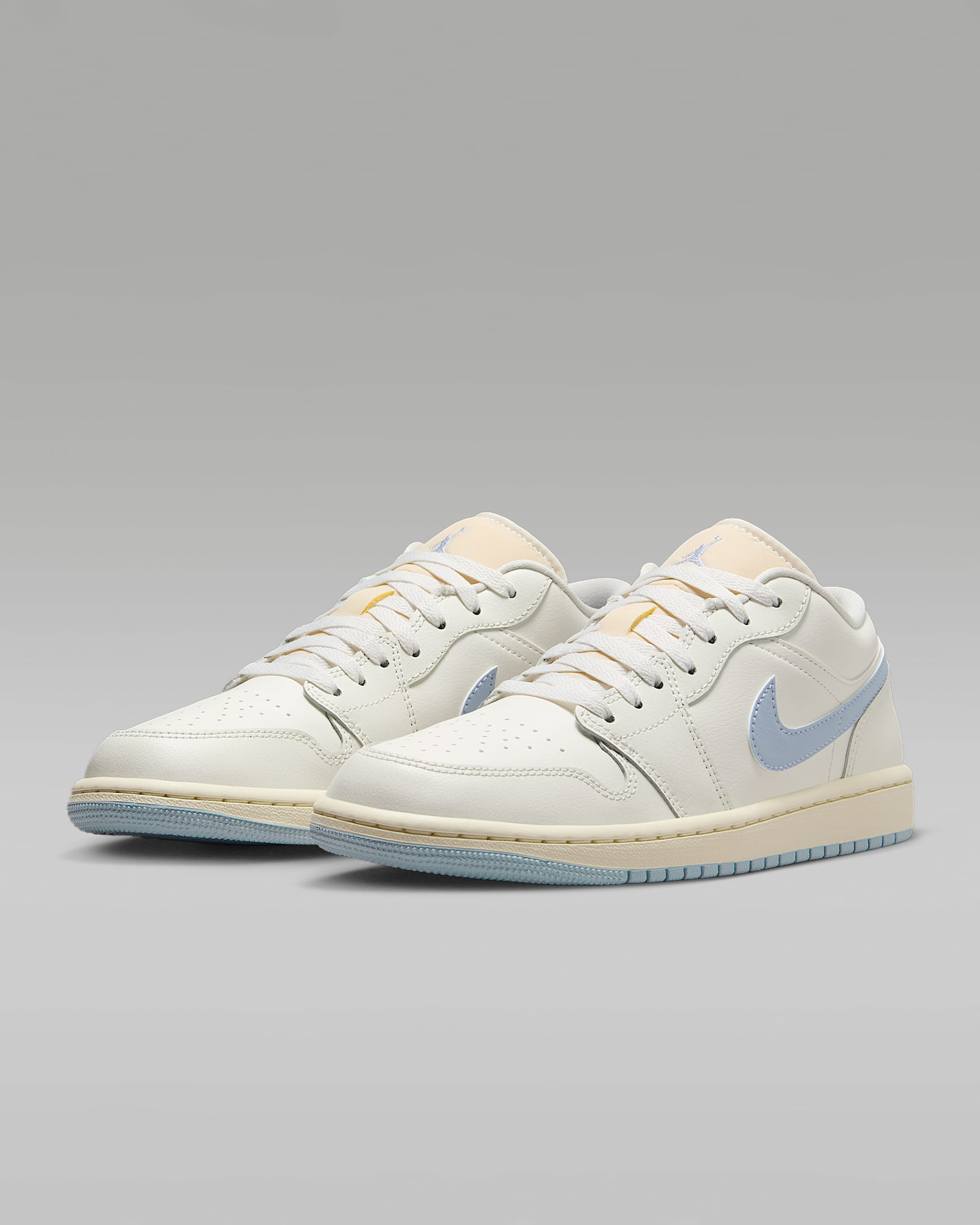 Air Jordan 1 Low "Ghost"