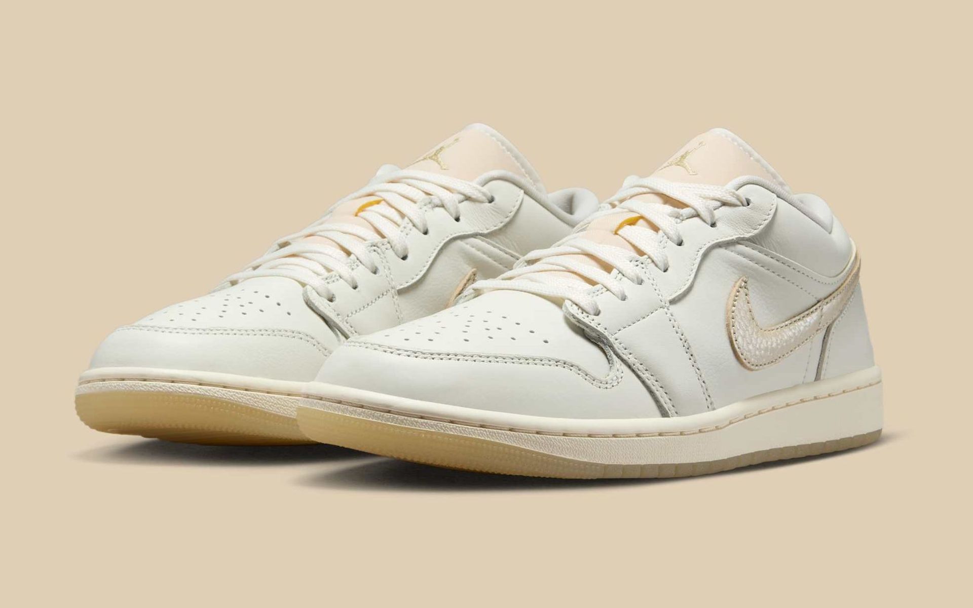 Air Jordan 1 Low "Metallic Team Gold"