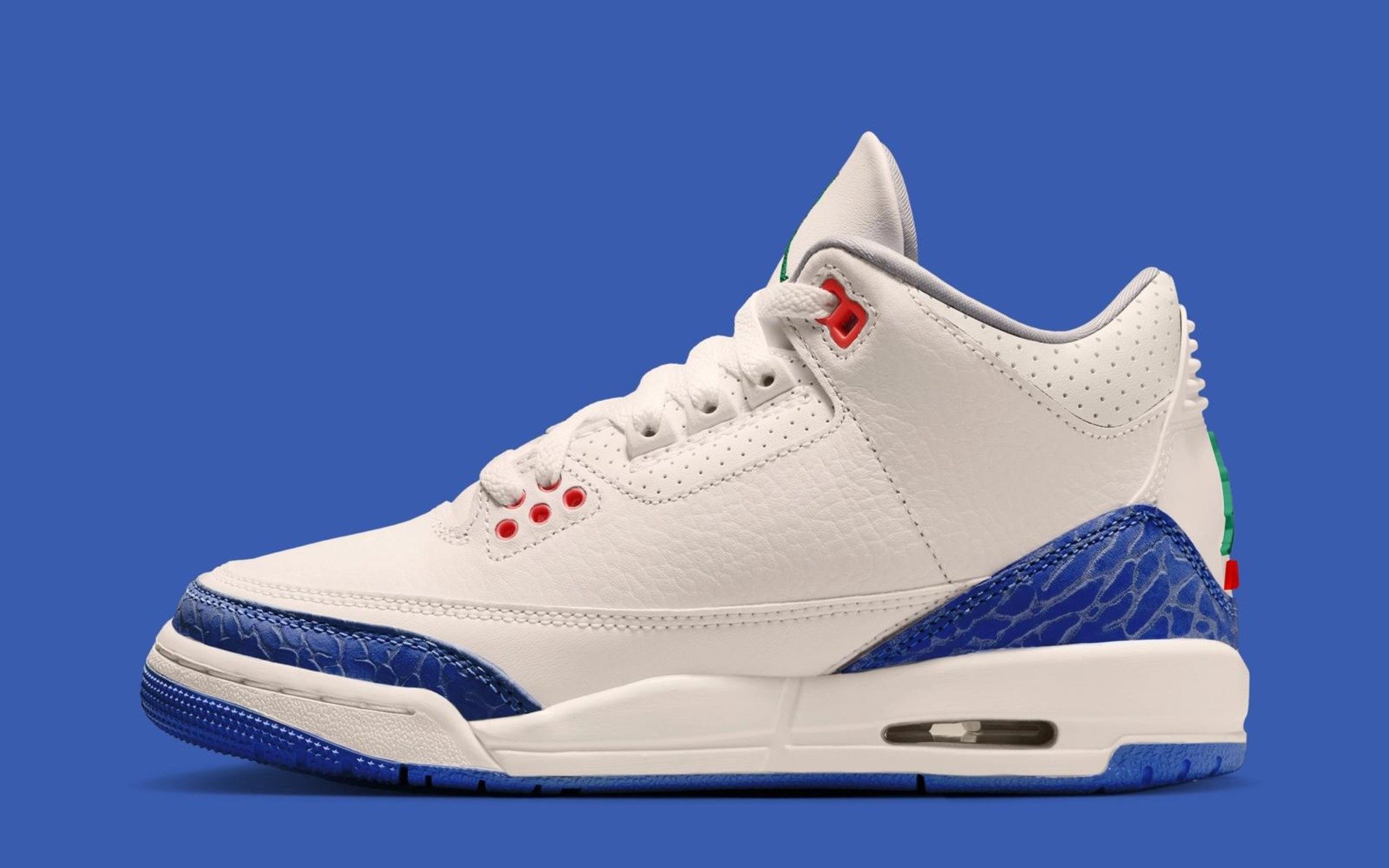 Air Jordan 3 Retro “Chalk & Track Red”